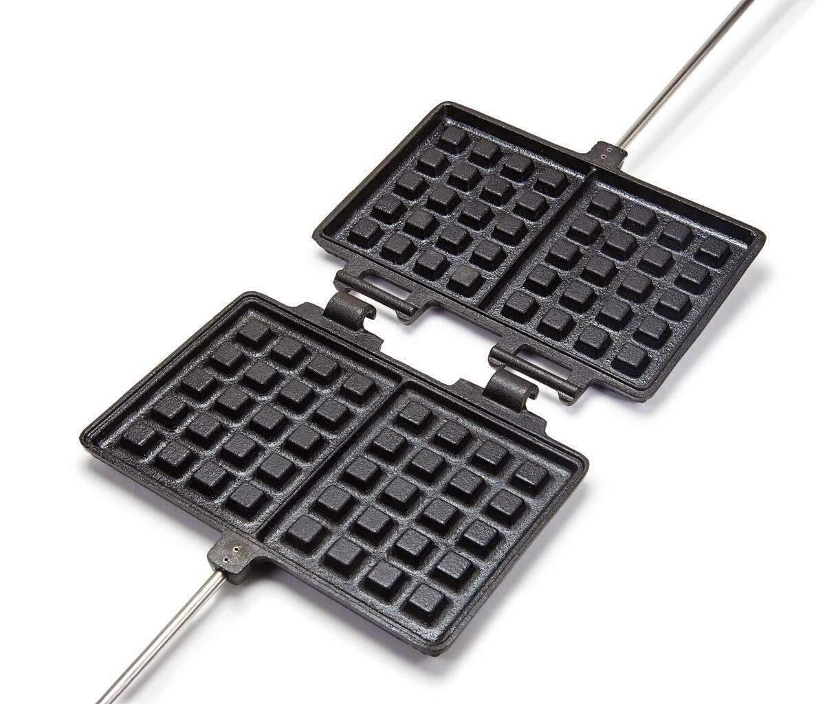 Vaffeljern med langt skaft i støpejern 19,4x12,1 cm 2,75 kg - Petromax forfra
