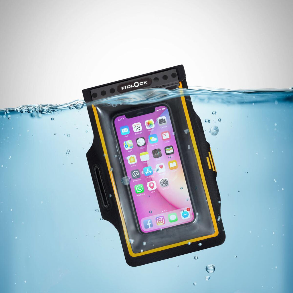 Bakside av Vanntett smartphonetui med armbånd 110x233 mm - Fidlock