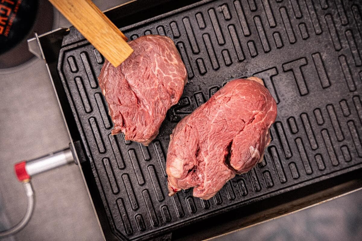 Vendbar grillplate Kast i støpejern 29x18 cm for grill sideprofil